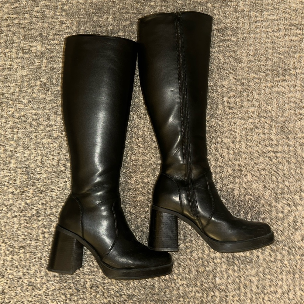 Black Knee high boots